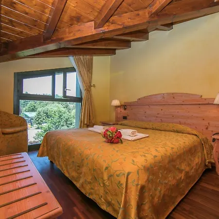 Ternate Sleeps 2 Air Con * Ternate (Varese)