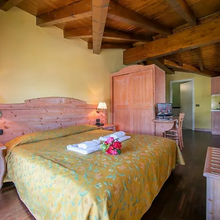 Ternate Sleeps 2 Air Con Апартаменты